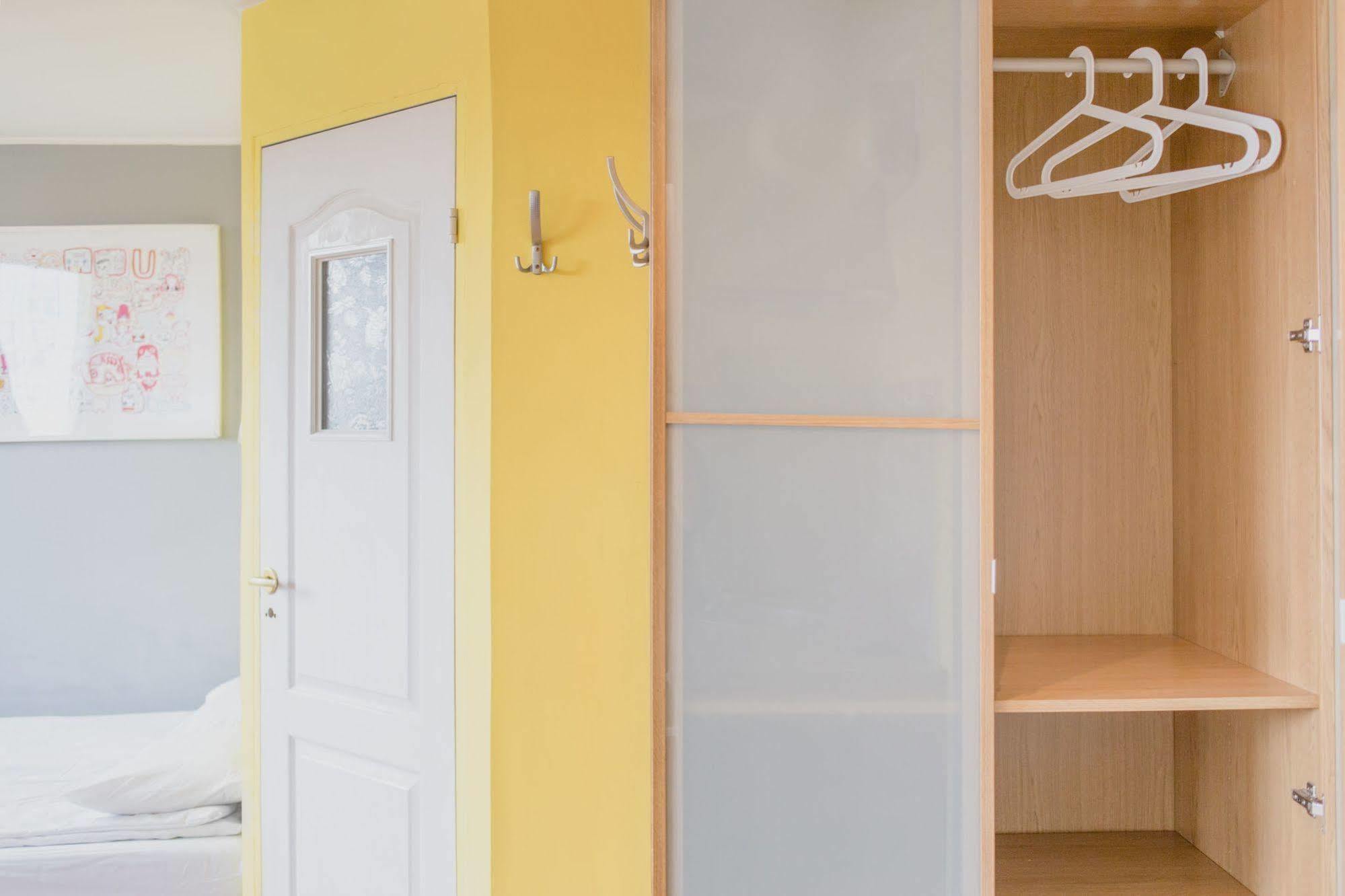 Midtown Hostel Гданск Екстериор снимка
