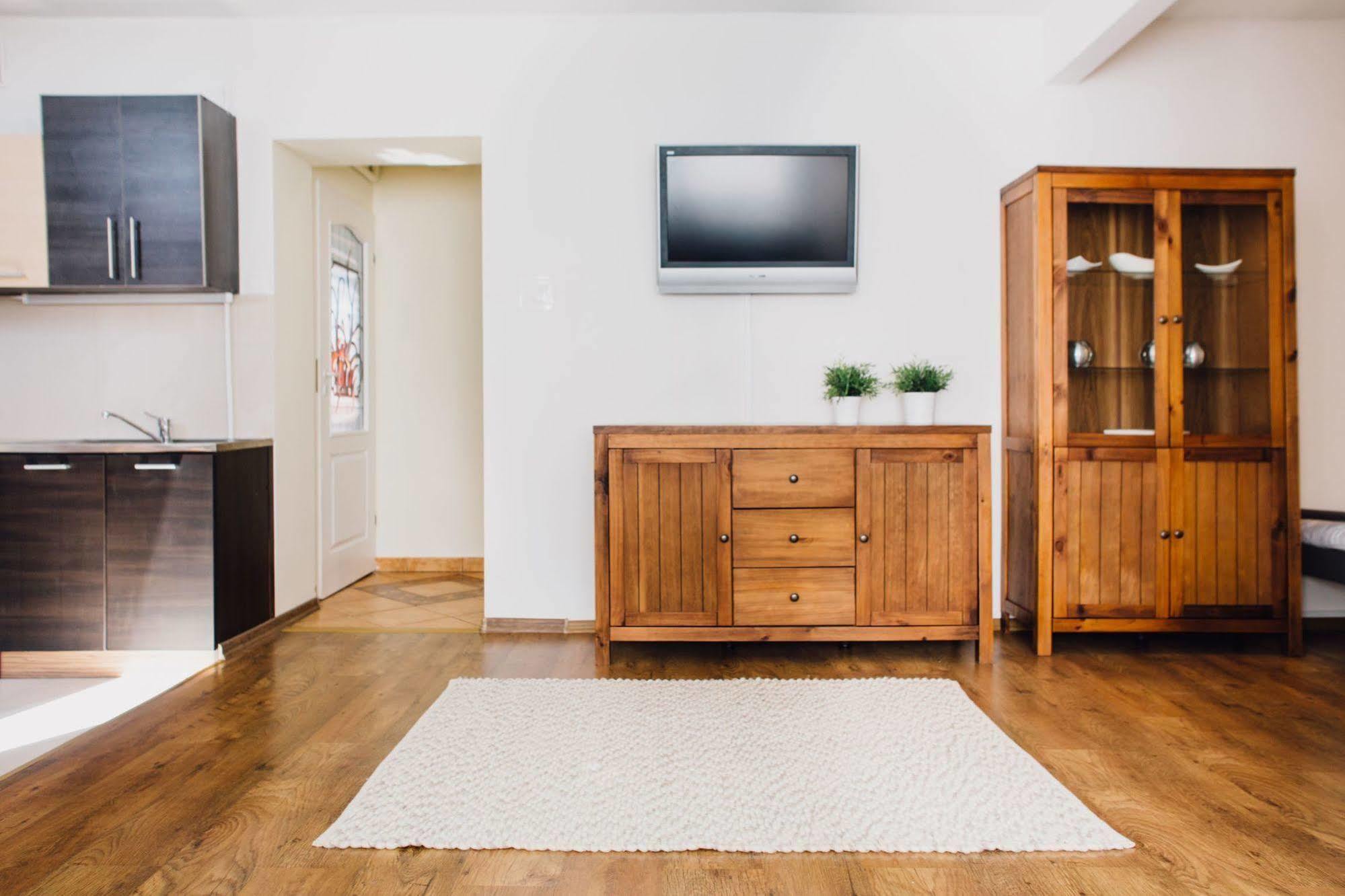 Midtown Hostel Гданск Екстериор снимка