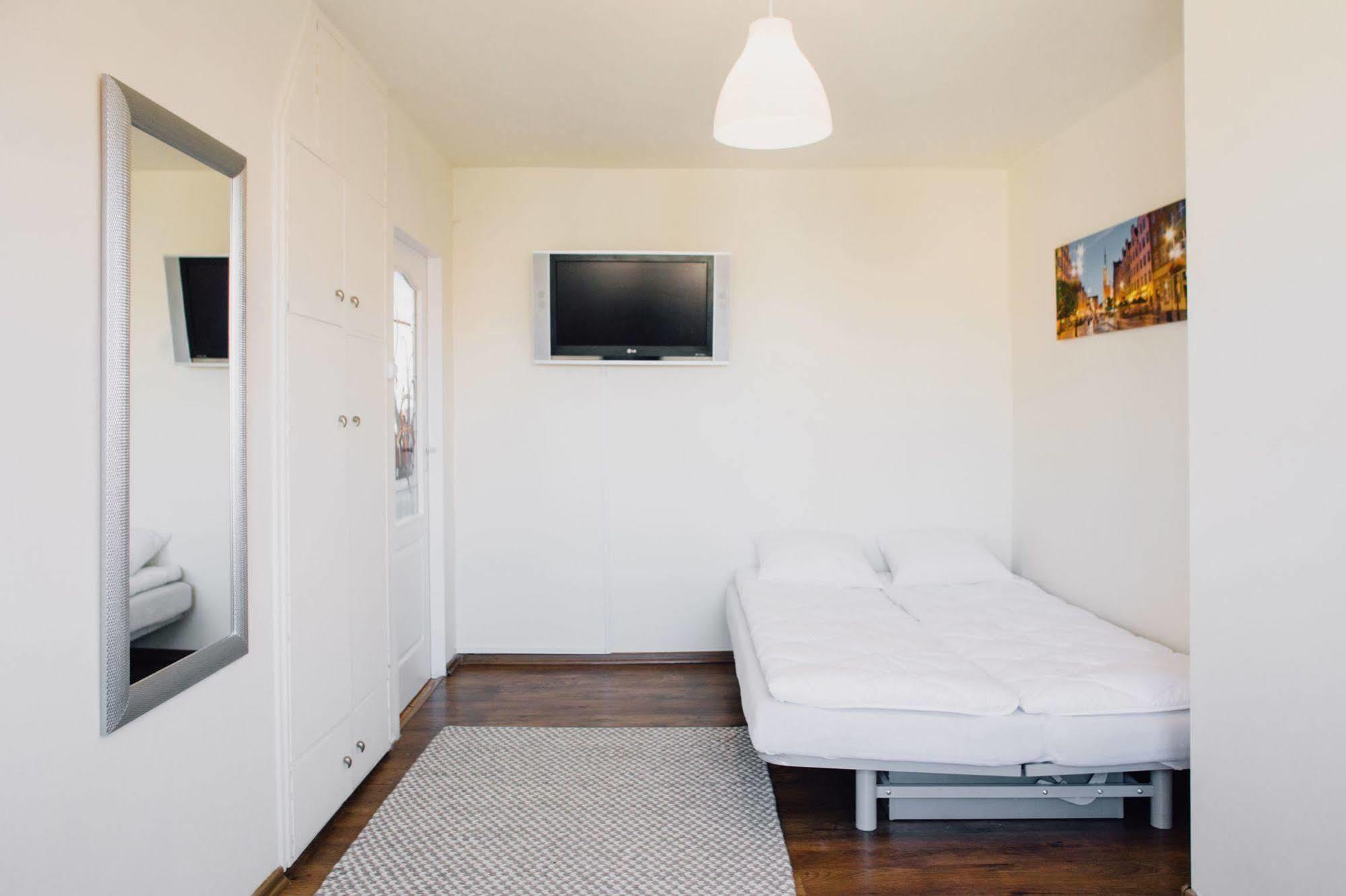 Midtown Hostel Гданск Екстериор снимка