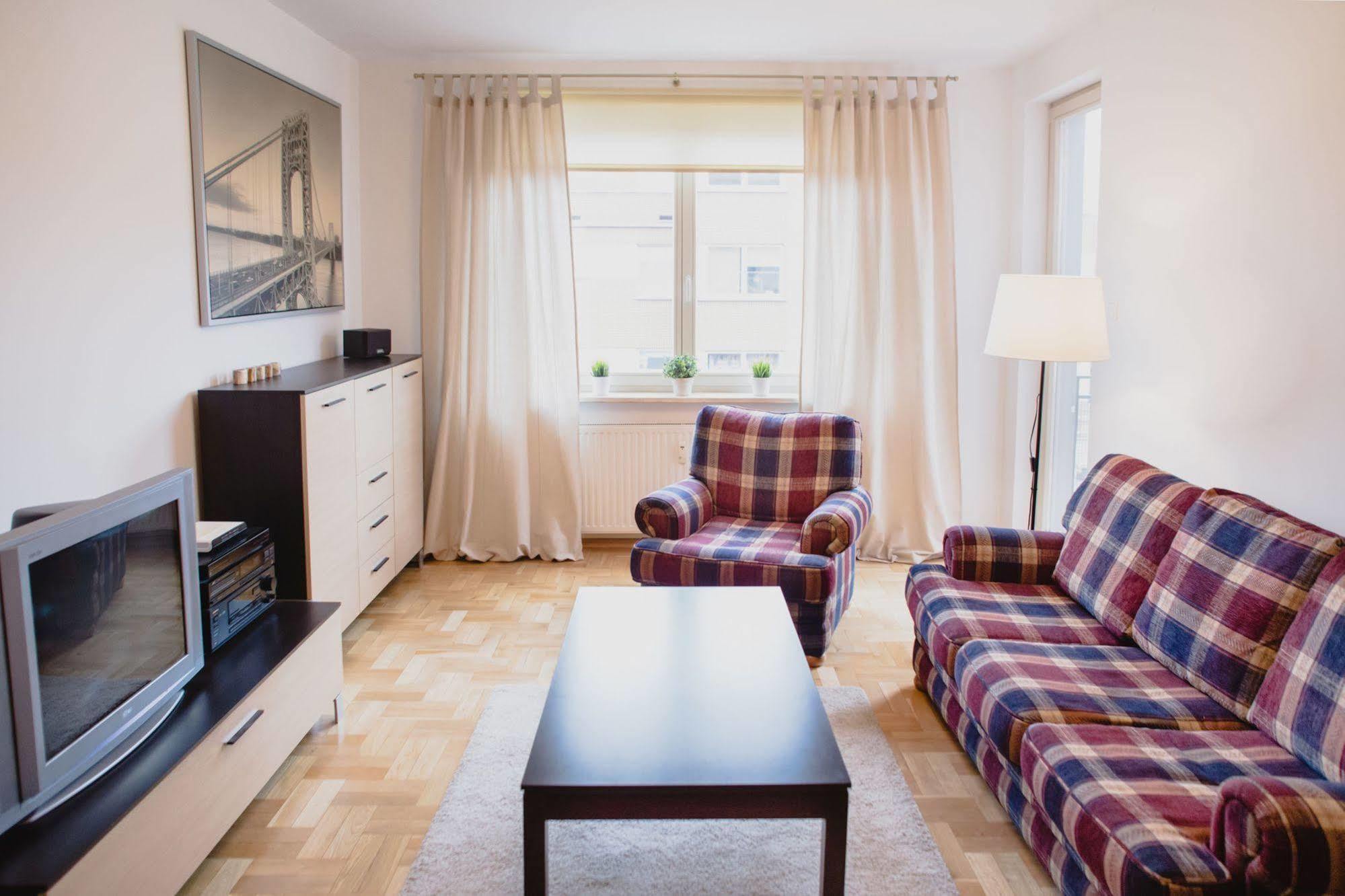 Midtown Hostel Гданск Екстериор снимка