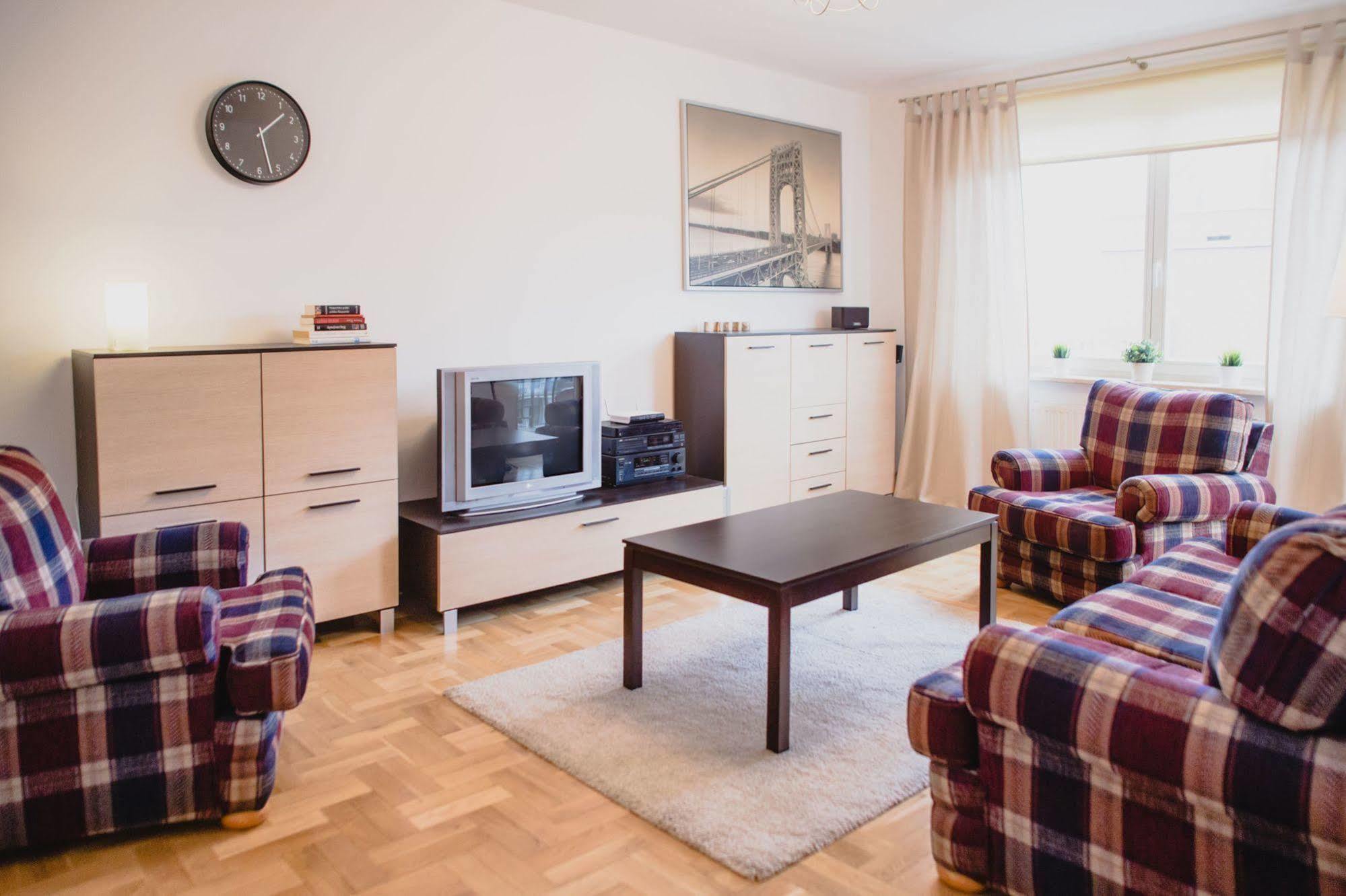 Midtown Hostel Гданск Екстериор снимка